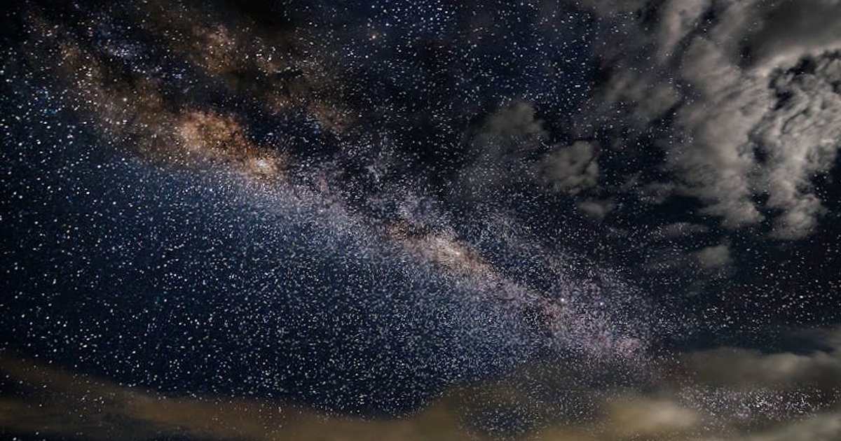 AI a środowisko: energia, woda i ślad węglowy modeli generatywnych w świetle wypowiedzi Sama Altmana