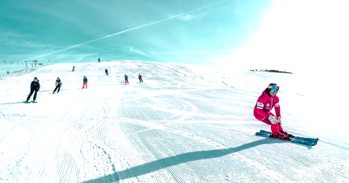 Alkohol na stokach narciarskich pod lupą. Co mówią Polacy, prawo i doświadczenia z zagranicy