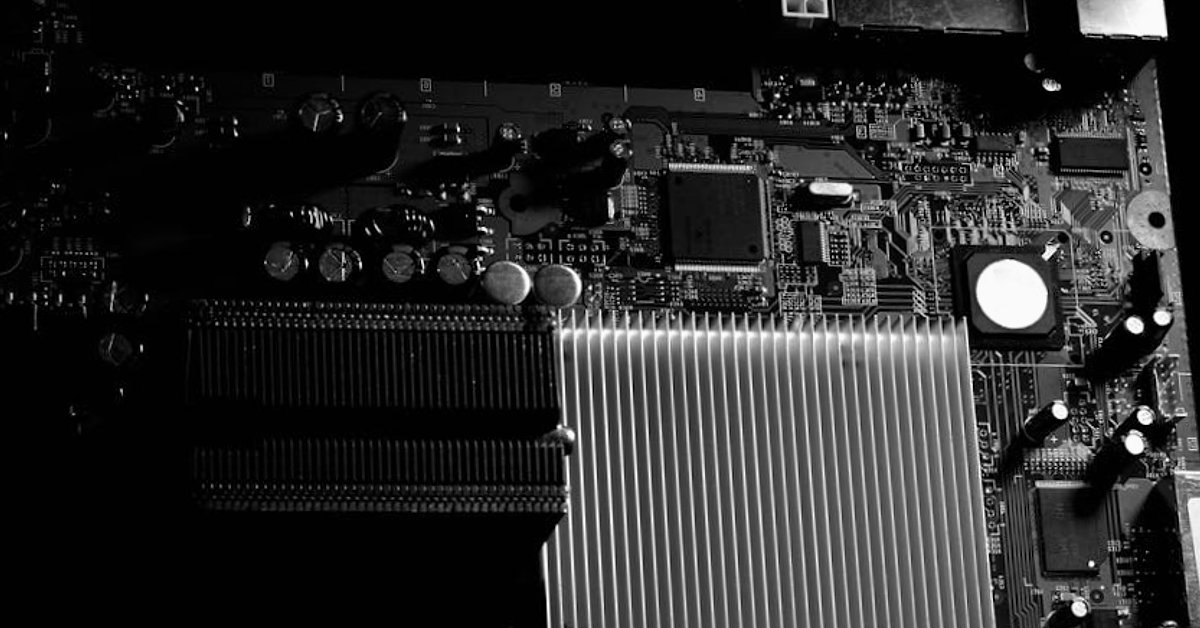 Anthropic kontra OpenAI: jak runda za 30 mld dol. zmienia układ sił w generatywnej AI