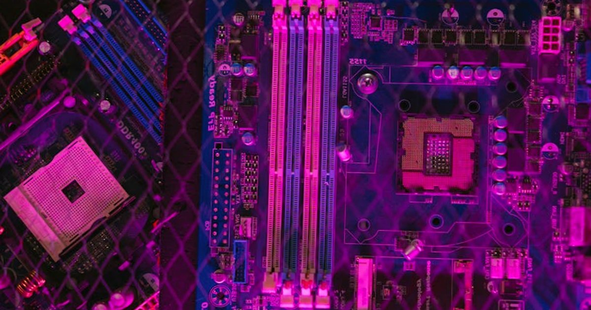 Etyka w Anthropic: dlaczego badaczka AI porzuca poezję, aby ostrzegać przed ryzykami sztucznej inteligencji