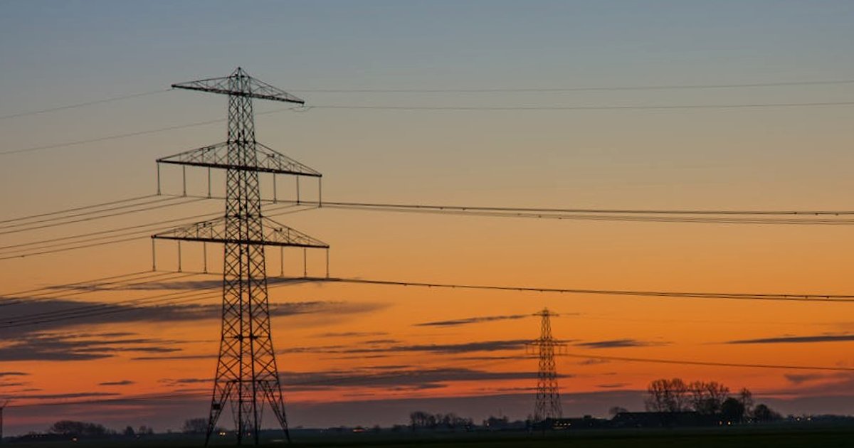 „Głupie” pytania do ChatGPT, które podbijają sieć. Czego naprawdę uczą nas wpadki sztucznej inteligencji