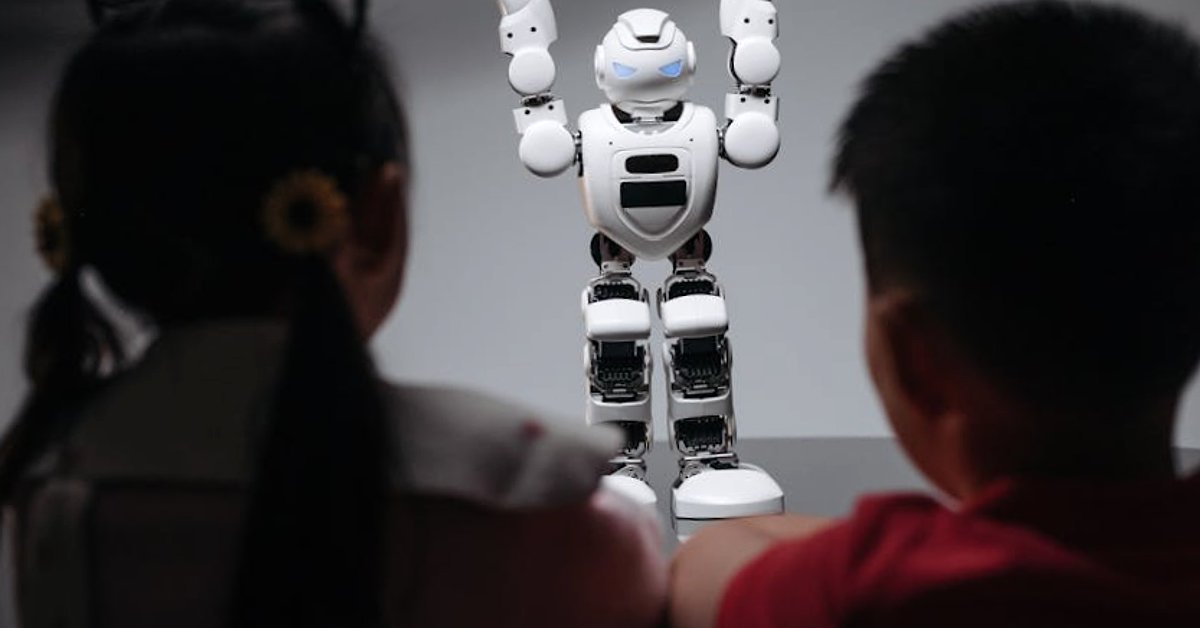 Humanizacja agentów AI w obsłudze klienta: szansa na wzrost czy kryzys zaufania do marki?