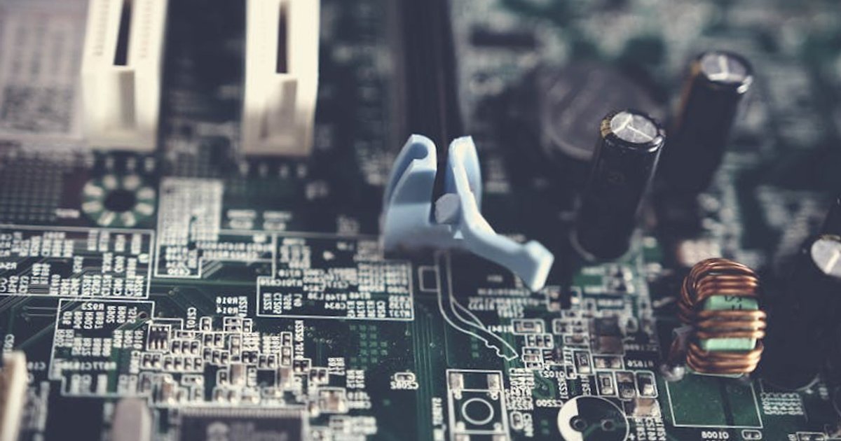 Jak powstał Claude Code i dlaczego oznacza nową erę agentów programistycznych