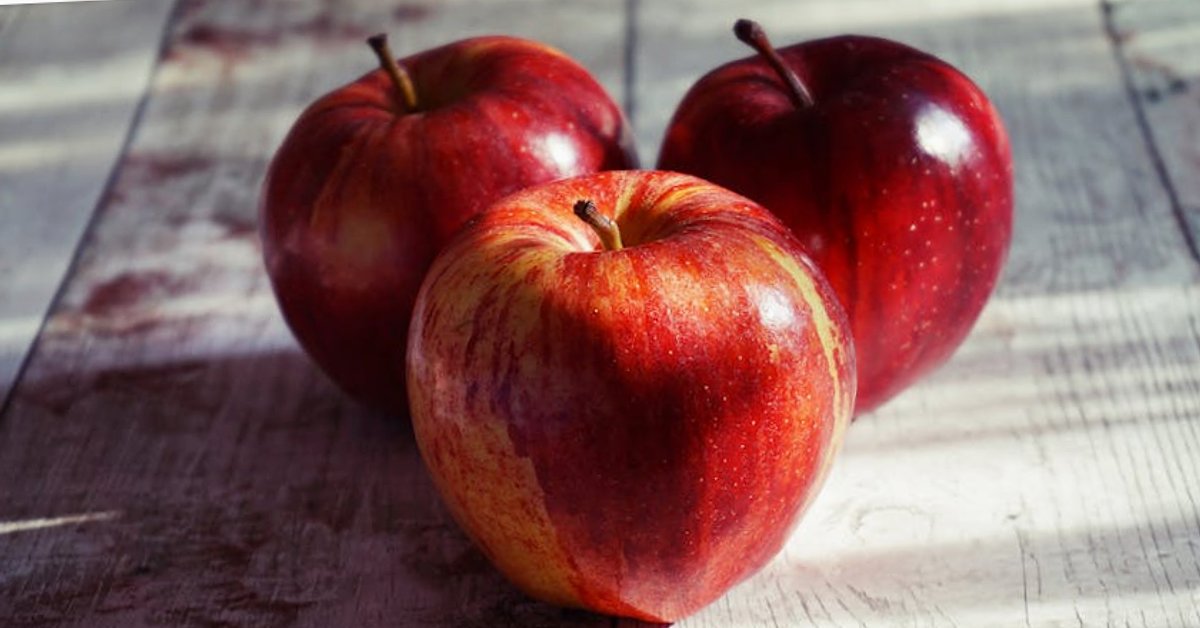 Nowa Siri i integracja ChatGPT w iOS: jak Apple redefiniuje inteligentnych asystentów głosowych