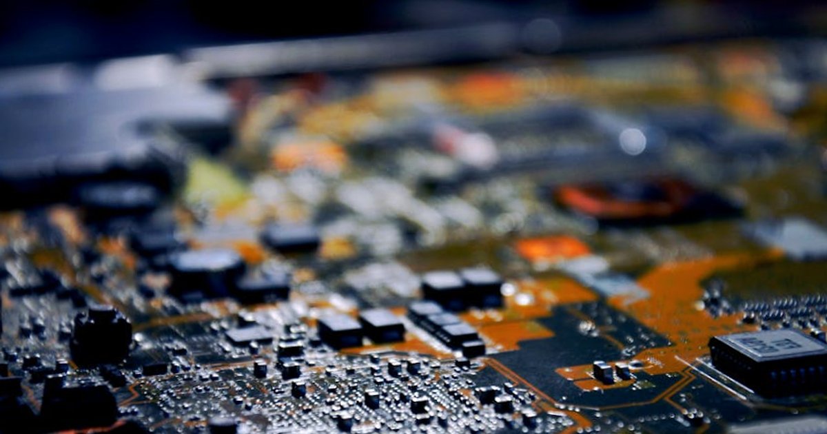 OpenAI i Tata budują suwerenną infrastrukturę AI w Indiach: co to oznacza dla rynku i użytkowników ChatGPT