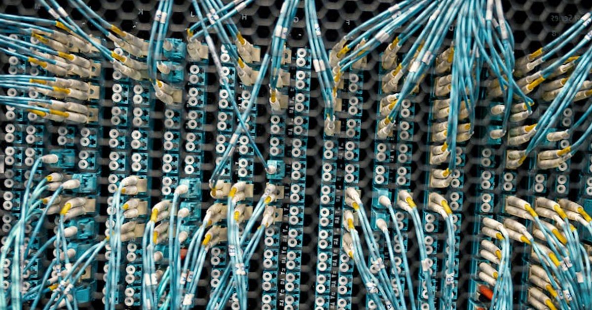 Oszustwa na KSeF: jak rozpoznać fałszywe maile i SMS-y oraz zabezpieczyć firmę