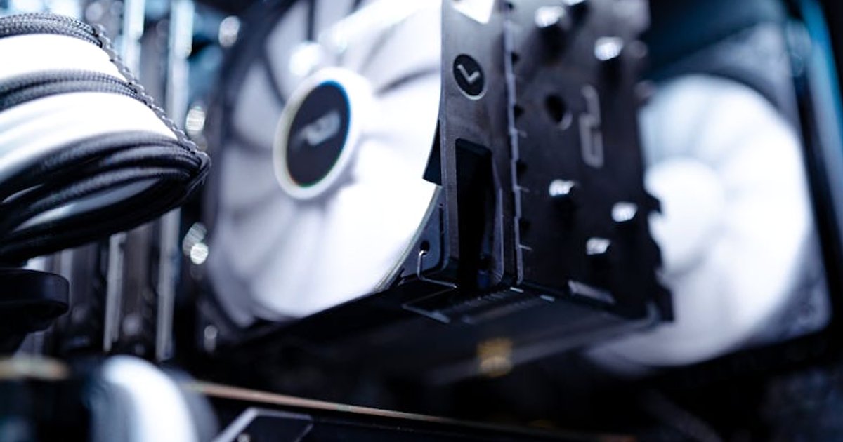 Szczyt AI w Indiach: co gest Altmana i Amodeia mówi o nowym ładzie geopolitycznym w sztucznej inteligencji