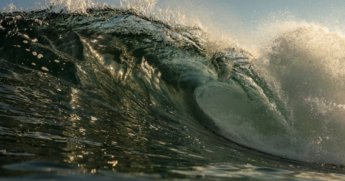 10 krajów o najwyższym ryzyku tsunami do 2026 roku: globalna mapa zagrożeń dla podróżnych i inwestorów