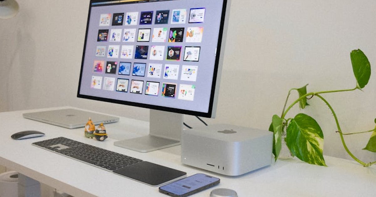 Claude kontra ChatGPT w 2026: dlaczego coraz więcej ludzi płaci za AI (i co to zmienia dla nas wszystkich)