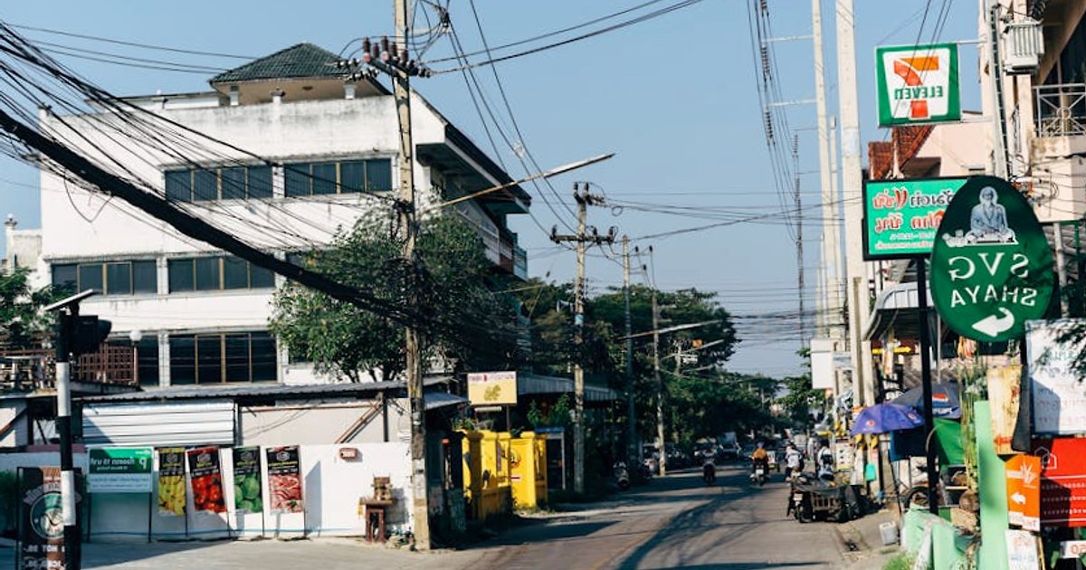 Czego nie kupować w Tajlandii i Azji: nielegalne pamiątki, podróbki i pułapki prawne