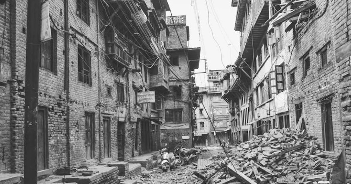 Gdzie podróżować w 2026? Bezpieczne planowanie wyjazdów do stref trzęsień ziemi