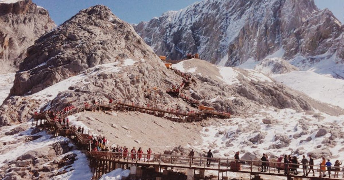 Nowi turyści w Zakopanem: jak bezpośrednie loty zmieniają Krupówki i Tatry