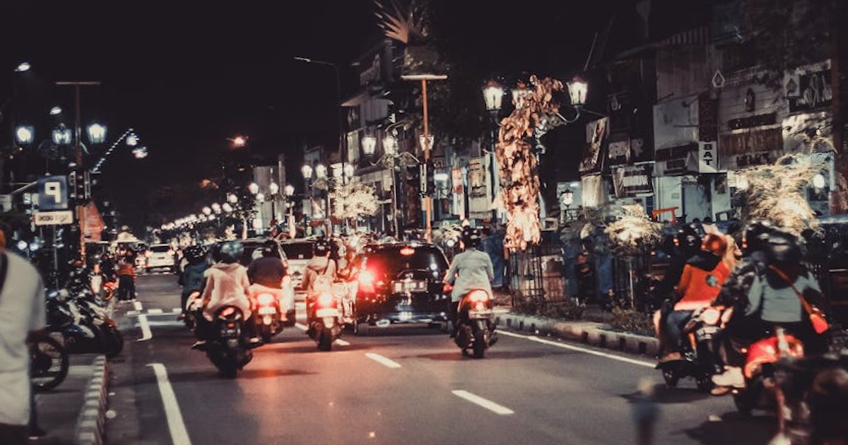 Tajlandia w maju a pora deszczowa: realne warunki, ryzyka i korzyści dla polskich turystów