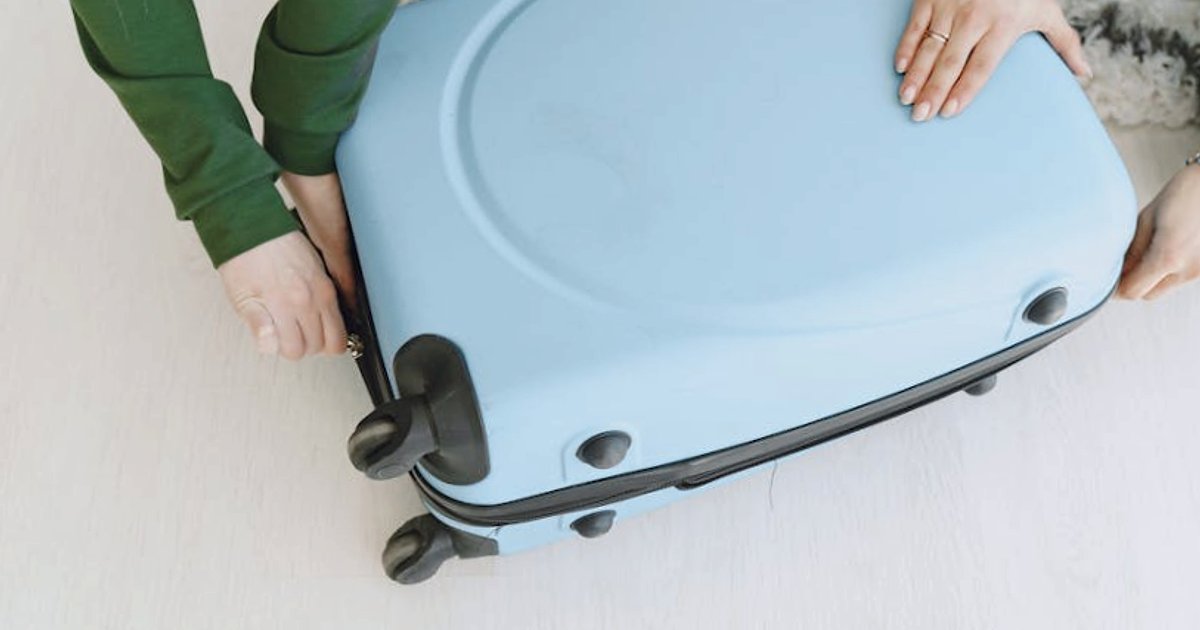 Walizka do samolotu 2026: najczęstsze błędy, które kosztują nerwy i pieniądze