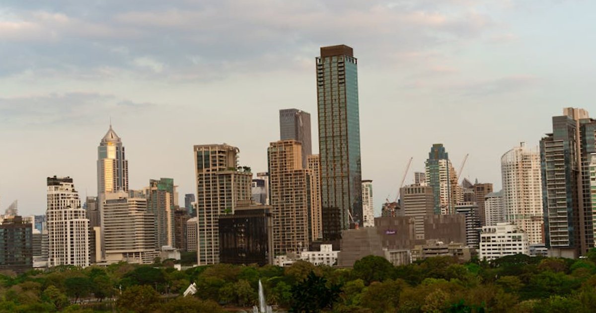 Bangkok budżetowo: jak ogarnąć miasto za 50–80 zł dziennie (i dalej się dobrze bawić)