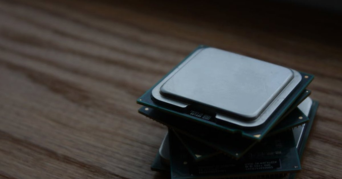 Minecraft z AI w słuchawkach: jak ChatGPT zmienia granie, streamy i całe światy