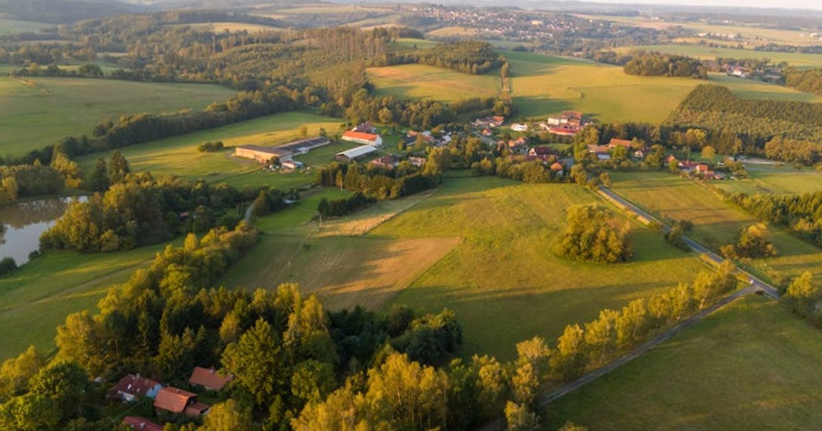 Najtańsze górskie jednodniówki z Wrocławia: 4 kierunki, które zrobisz pociągiem