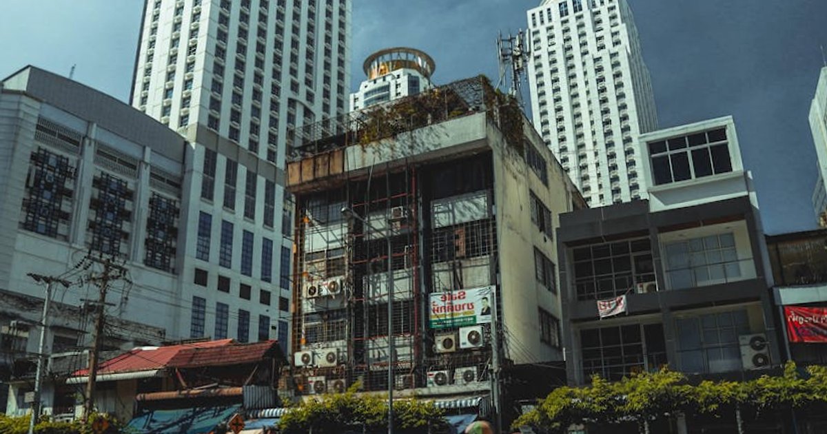 Bangkok kulturalnie: przewodnik po muzeach, sztuce współczesnej i festiwalach (nie tylko dla fanów świątyń)